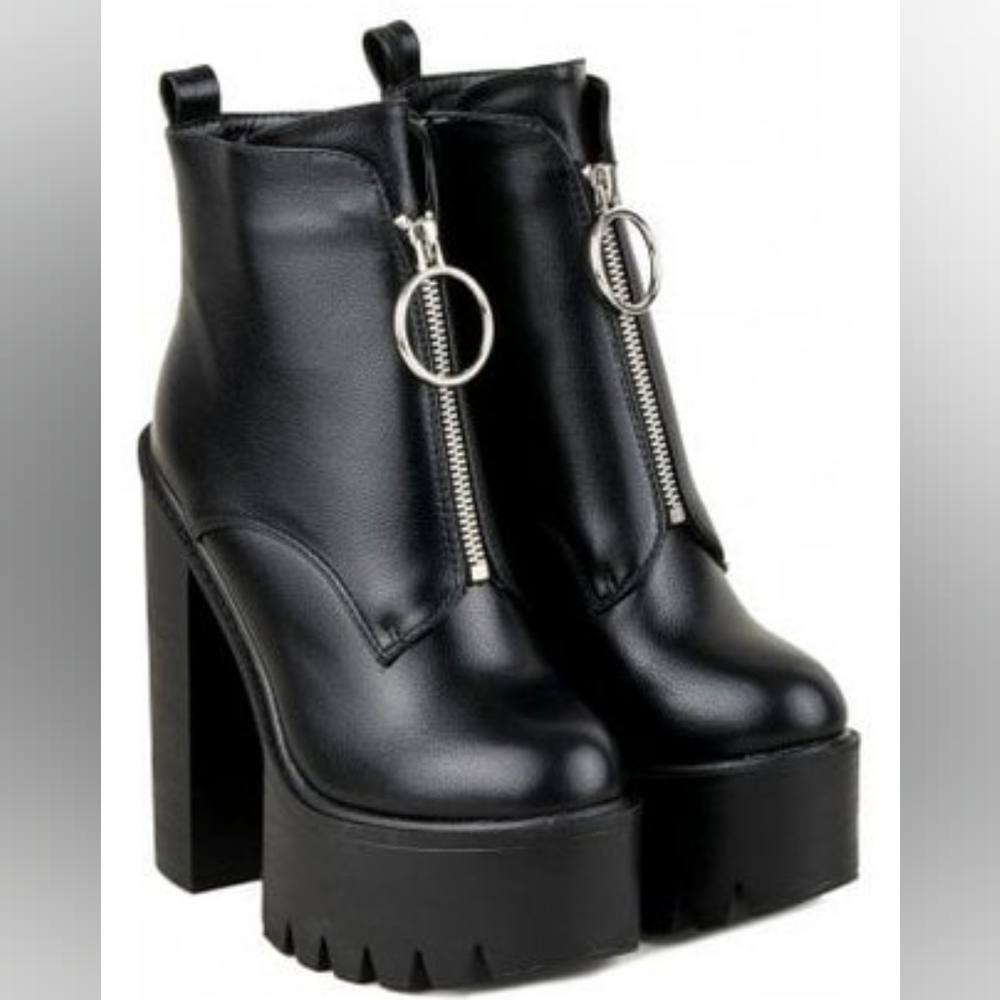 NEW Lamoda x Dollskill ASOS O-Ring Platform Zippered Heeled Boots Black Size 10